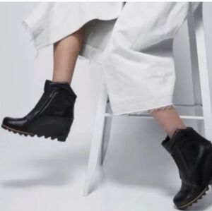 Sorrel Fiona Black Wedge boots